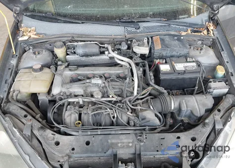 2003 Ford Focus z USA, uszkodzony, nr VIN DENNISOLSEN